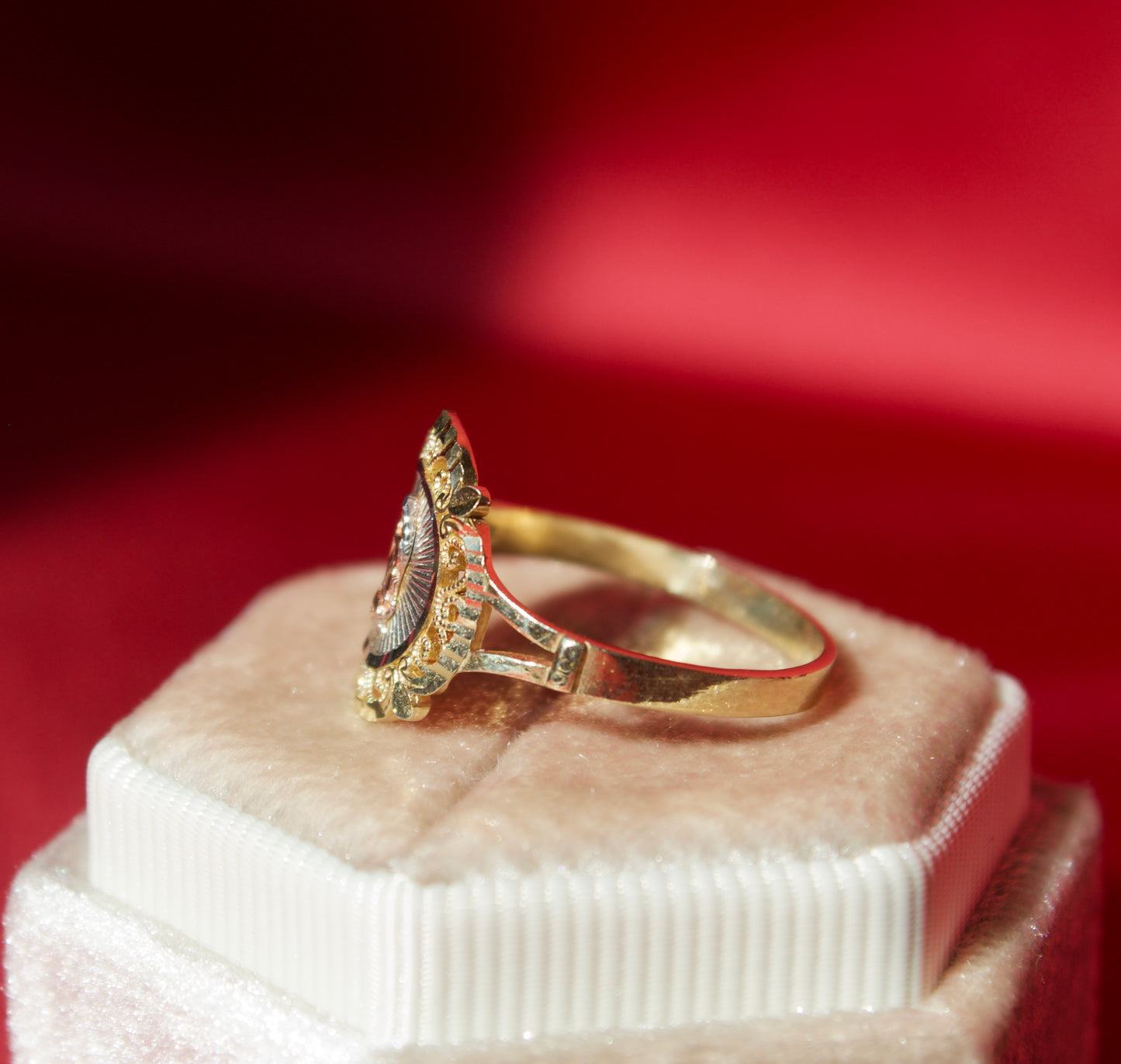 14k Gold Solesito Virgencita Ring Size 8