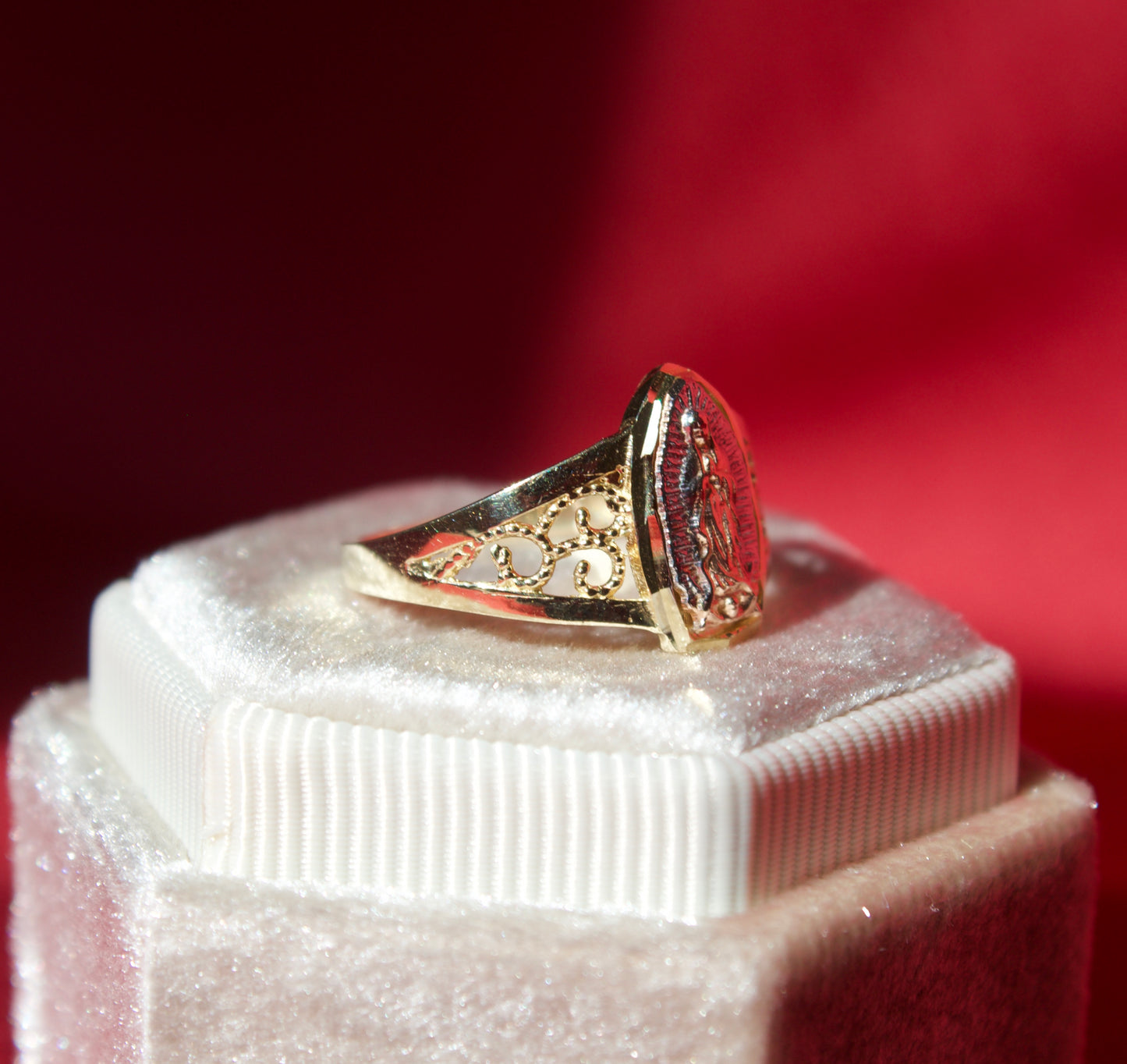 14K Gold Classic Virgencita Ring Size 6.5