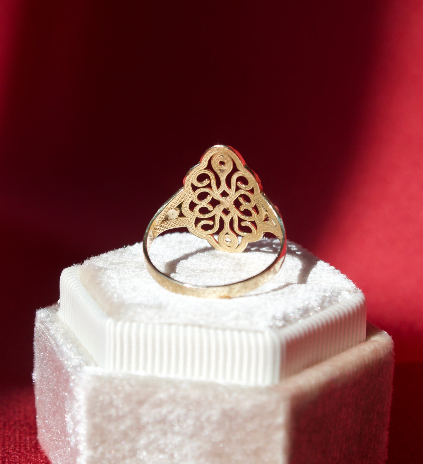 14K Gold Vintage style ring Size 7.5