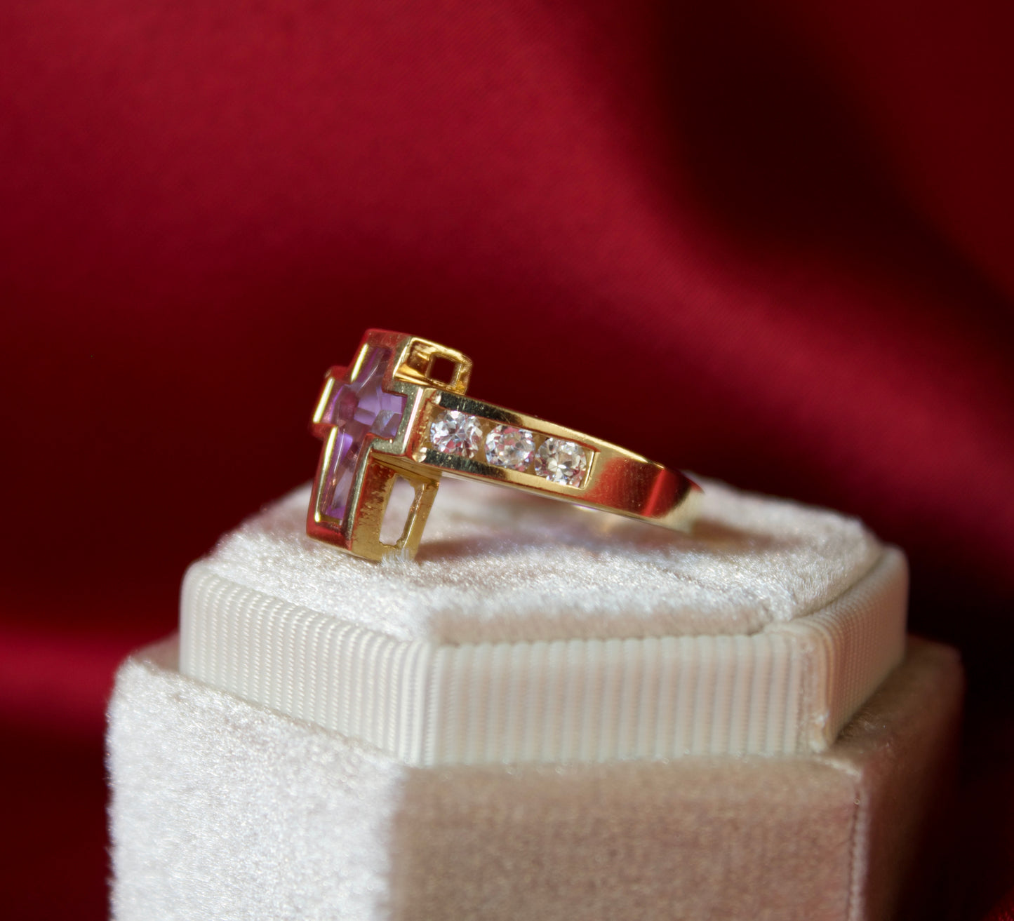 14K Gold purple stoned cross ring size 7