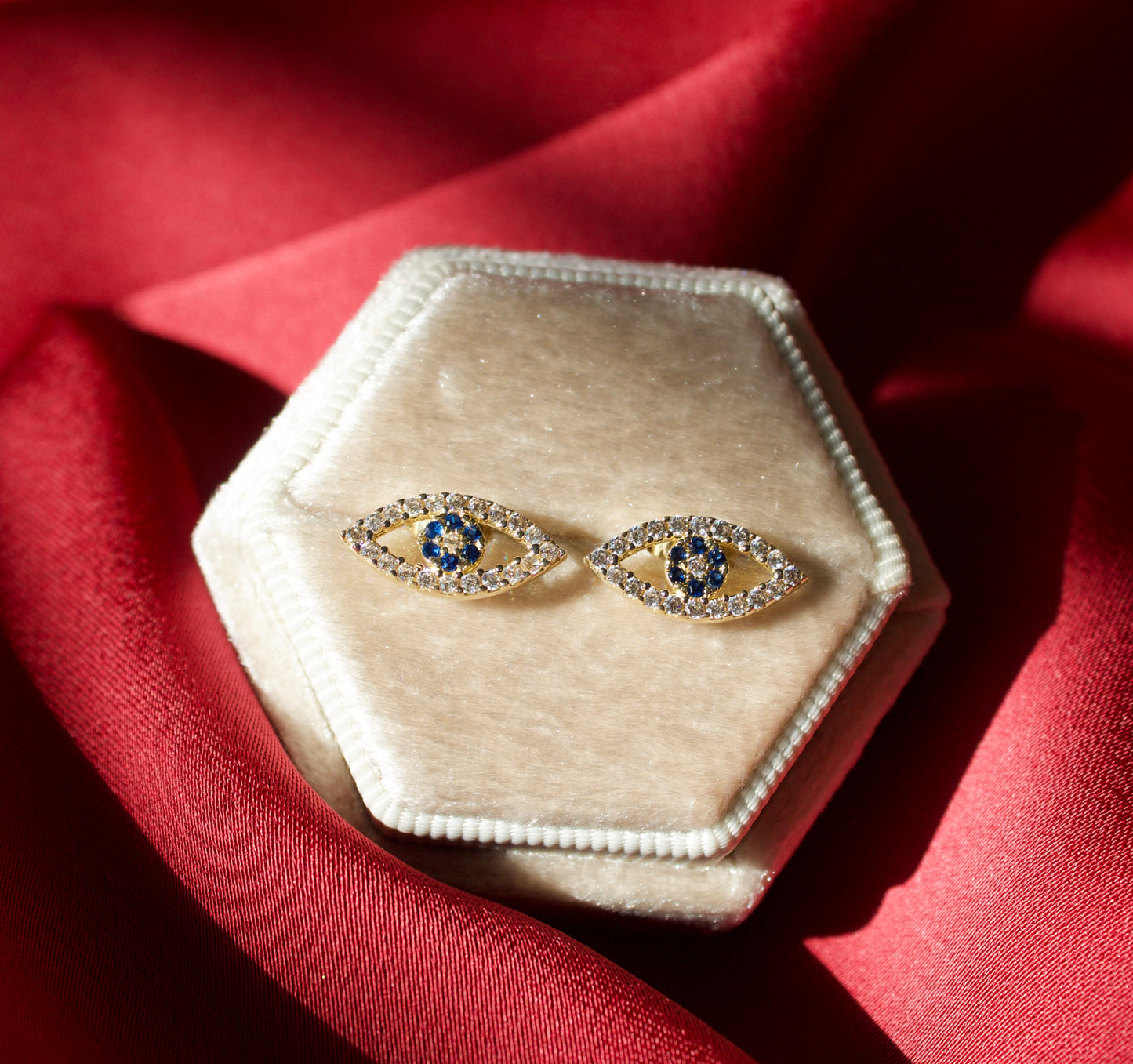 14K Gold Ojo earrings