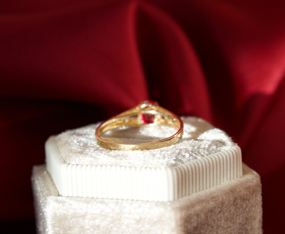 14K Gold ruby stone ring size 6.5