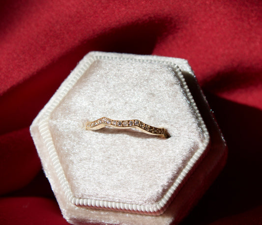14K Gold dainty stoned ring size 6.5