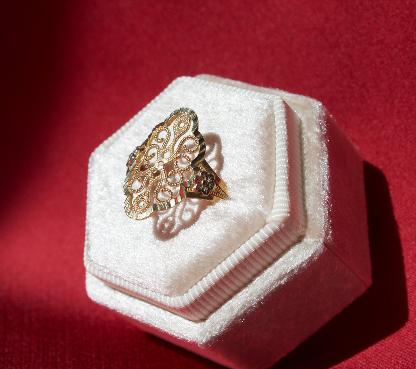 14K Gold Vintage style ring Size 7.5
