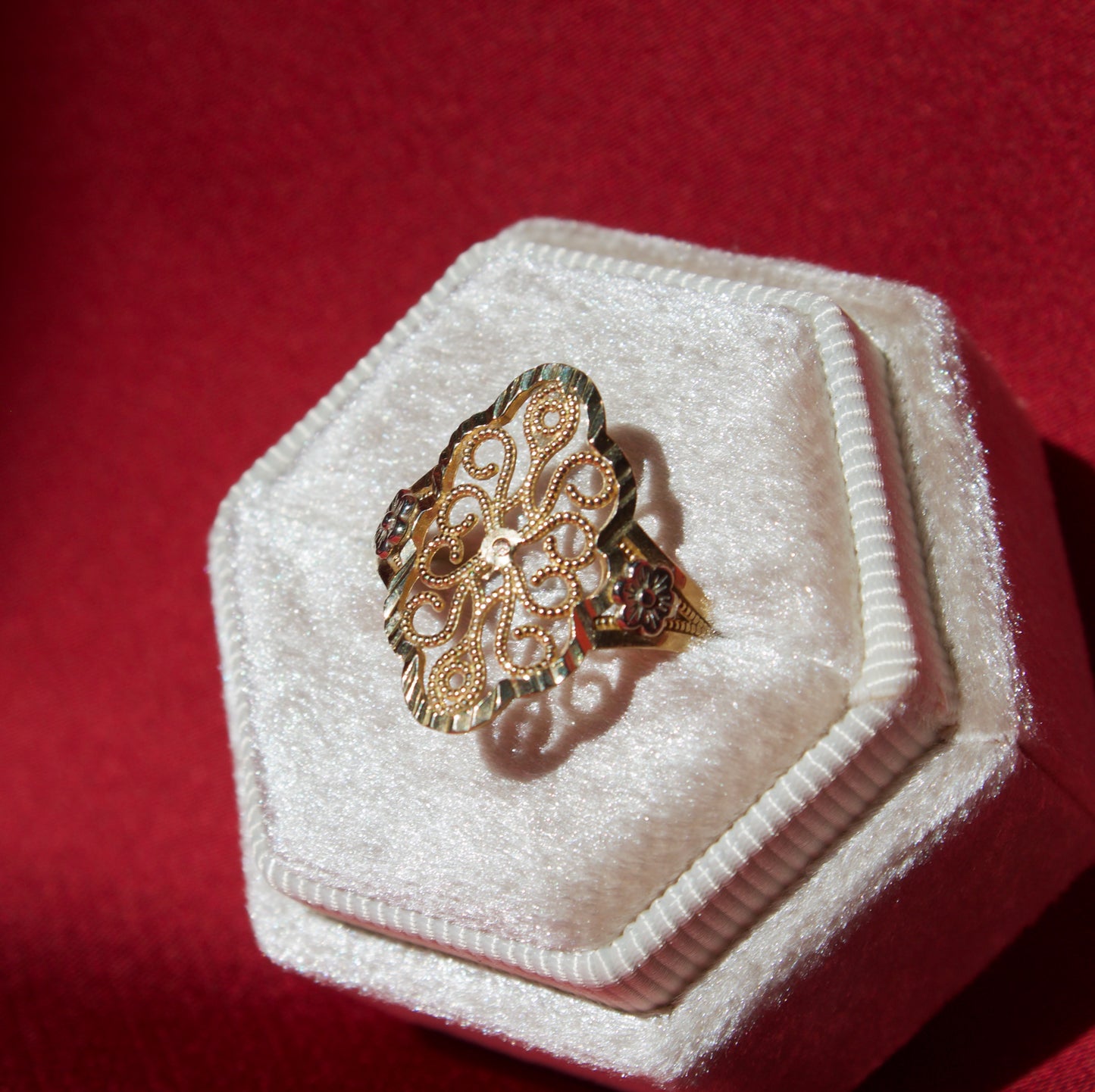14K Gold Vintage style ring Size 7.5