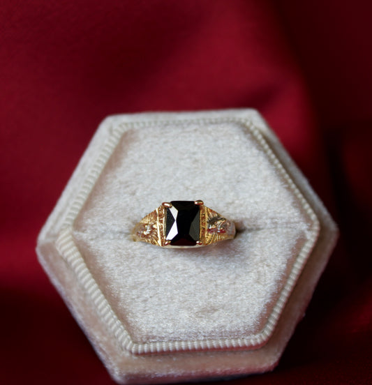 14K Gold black stone square ring size 3.5