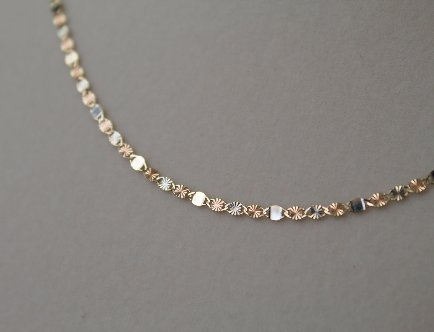 14K Gold Valentino style tri-color chain with mirror links